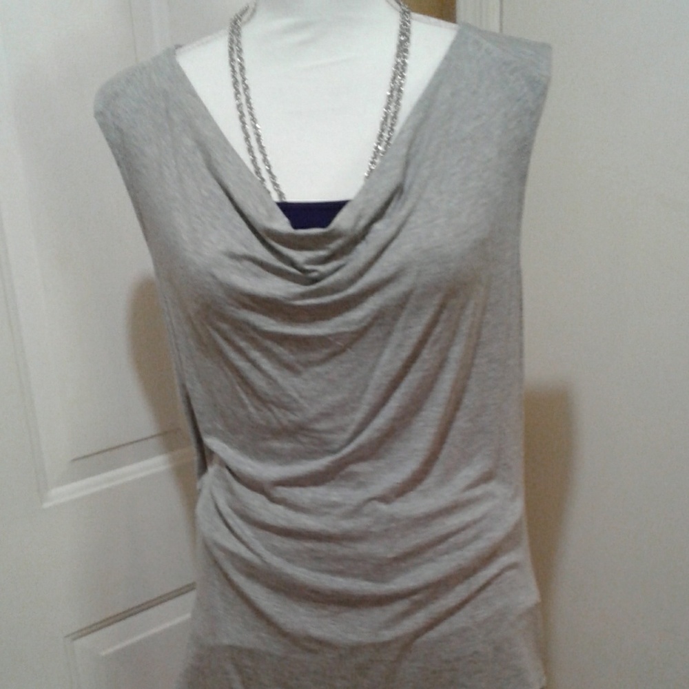 🌺 NWT Heather Gray Sarin Mathews Long Draping Top